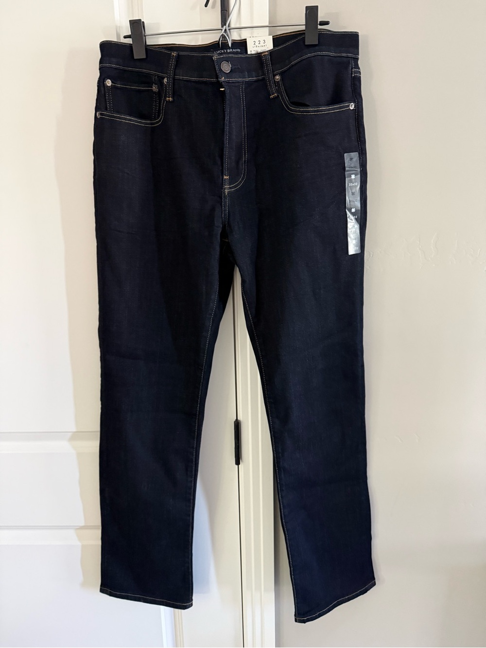 Lucky Brand 223 Straight Jeans 33x32 Dark Wash Coolmax Denim, NWT